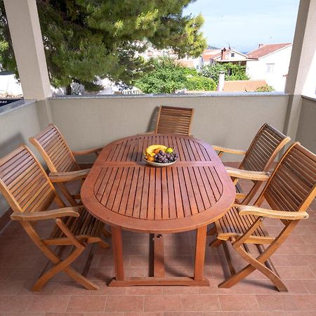 Villa Dalmatia Apartments Bol Eksteriør bilde