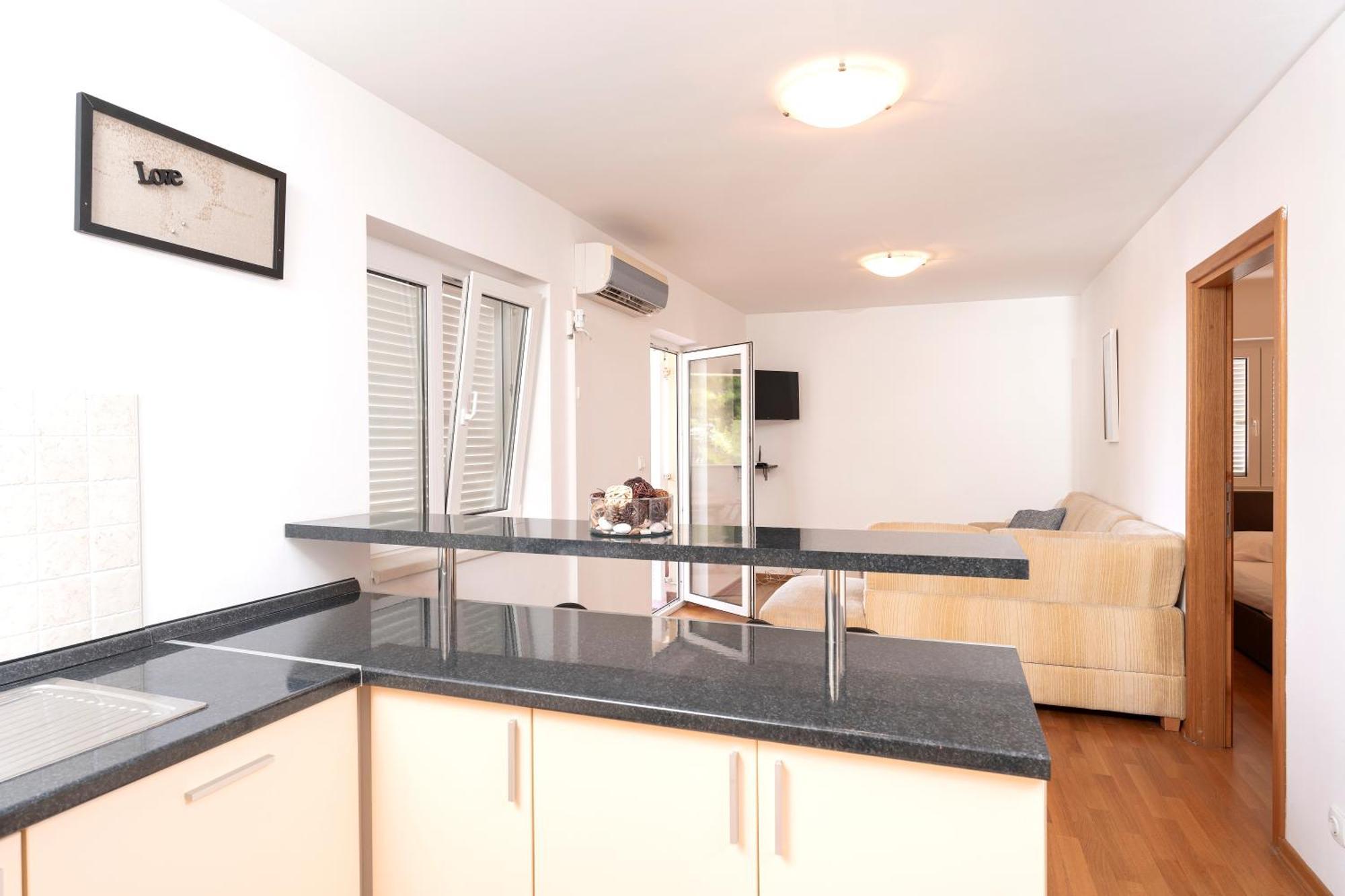 Villa Dalmatia Apartments Bol Eksteriør bilde